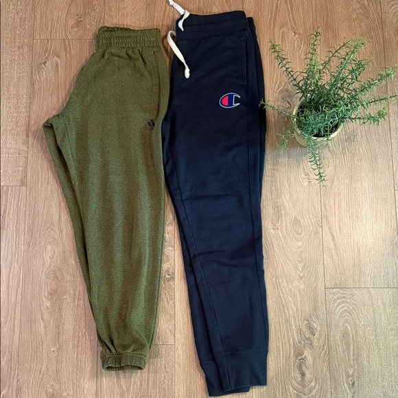 ((2 PIECE)) MENS SIZE MEDIUM SWEATPANTS AND JOGGERS BUNDLE SIZE MEDIUM - Picture 1 of 3